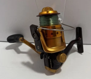 Outfitter Fishing Spinning Reel - Right or Left Hand Retrieve 5.5:1 - Picture 1 of 4