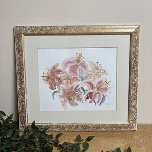Gerahmtes Blumen Aquarell von E. Yates - "Rosa Lilien" Original Kunstwerk - Bild 1 von 10