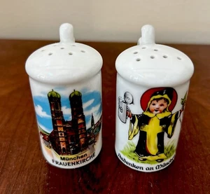 Salt And Pepper Shakers VTG Munchen German Stein Souvenirs - Picture 1 of 8