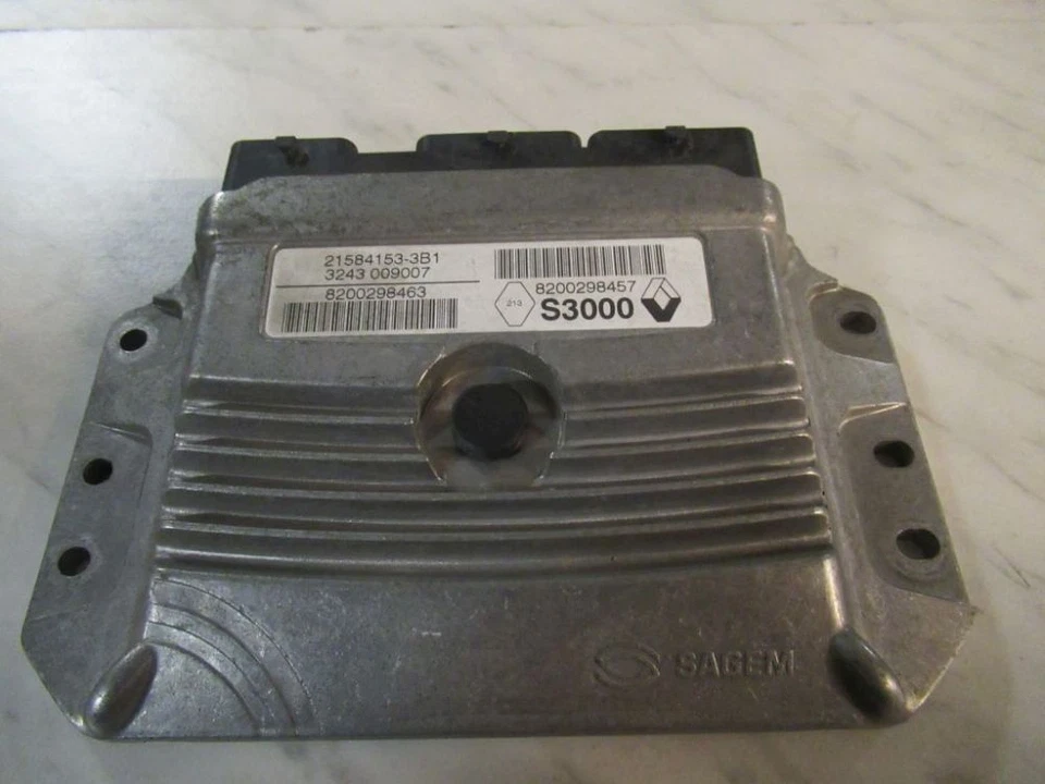 Centralina motore 8200298463 RENAULT MEGANE II COUPÉ-CABRIOLET (EM0/1) 2.0 - Immagine 1 di 3