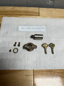 Cadillac 1922 OEM - CILINDRO DE BLOQUEO DE TRANSMISIÓN con llaves - Imagen 1 de 8