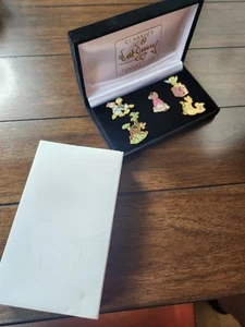 Set 5 spille WDCC Disney 1999 Cenerentola Bambi margherita paperino lupo campanellino - Foto 1 di 4