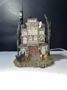 Hawthorne Village the Munsters Halloween Opas Hotel Siebenbürgen ohne Karton - Bild 1 von 6
