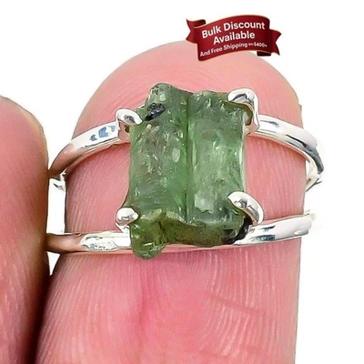 Кольцо с кластером из чистого серебра с натуральным зеленым кианитом горловая чакра ювелирные изделия размер 5,5 - Изображение 1 из 4