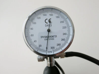 BMP Blutdruckmessgerät RR Gerät + Stethoskop