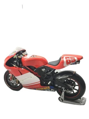 Minichamps 1/6 Ducati Desmocedici Loris Capirossi MotoGP 2003 motorcycle #65 Red - Image 1 of 4