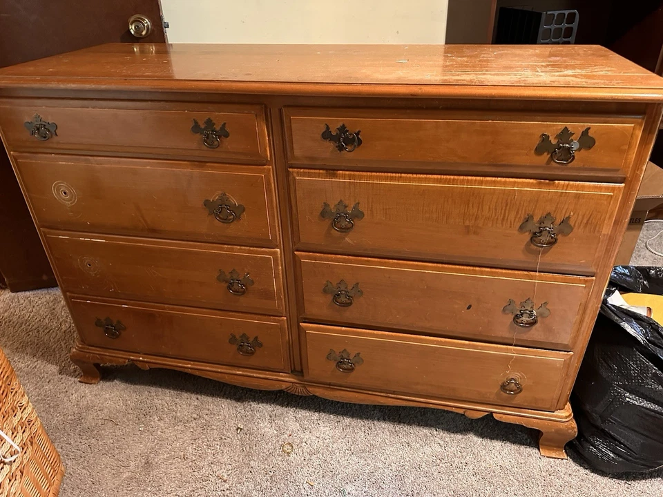 Винтажный деревянный комод Kling Old Orchard на 8 ящиков с латунными ручками - Изображение 1 из 1