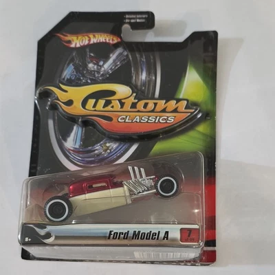 2006- Hot Wheels Custom Classics Ford Model A - Red / Crème - Image 1 of 4