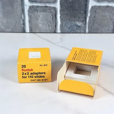 Adaptadores Kodak 2x2 vintage para 110 diapositivas - Juego de 27 Foto 1 de 4