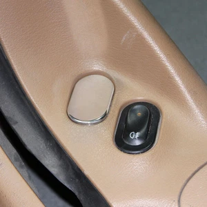 Se adapta a (1 pieza) 94-04 MUSTANG BILLET PORTAMONEDAS ELIMINAR - PULIDO - Imagen 1 de 3