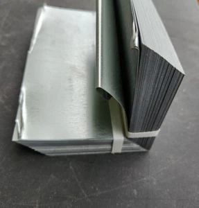 (100) Garra 4 in. x 8 in. Teja intermitente escalonada predoblada galvanizada, pocas abolladas - Imagen 1 de 6