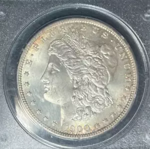 1900-O DÓLAR DE PLATA MORGAN ~ PCGS MS 64 ~HERMOSA MONEDA ~ ANTIGUO SOPORTE DE CASCABEL VERDE - Imagen 1 de 4
