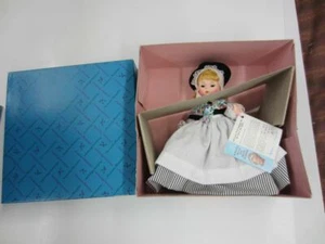 Muñeca vintage Madame Alexander #558 GRAN BRITÁNICA 8" con caja y etiqueta originales - Imagen 1 de 3