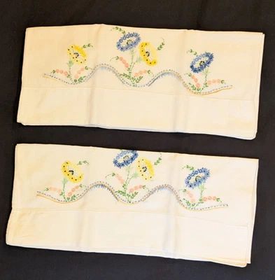 Juego de 2 fundas de almohada de algodón blanco de colección tamaño estándar flores bordadas a mano Foto 1 de 4