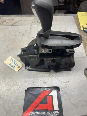 2006-2011 IMPALA 2006-07 MONTE CARLO Ensamblaje de Cambio de Marchas Automático de Piso Foto 1 de 4