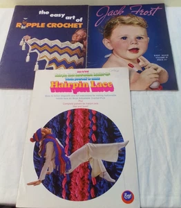 Lote de 3 folletos de colección con patrones de ganchillo uno con fecha 1973 - Imagen 1 de 4