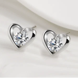 Heart Shaped Round Clear Stone Cubic Zirconia 0.50ct Small Stud Simple Earrings - Picture 1 of 2