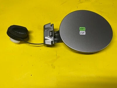 MAZDA 3 2009-2013 cubierta de tapa de puerta de gas combustible OEM astilla Foto 1 de 4