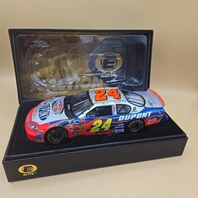 2003 Jeff Gordon #24 Dupont VICTORY LAP 1/24 Diecast Elite Monte Carlo 1 of 2004 - Image 1 of 4