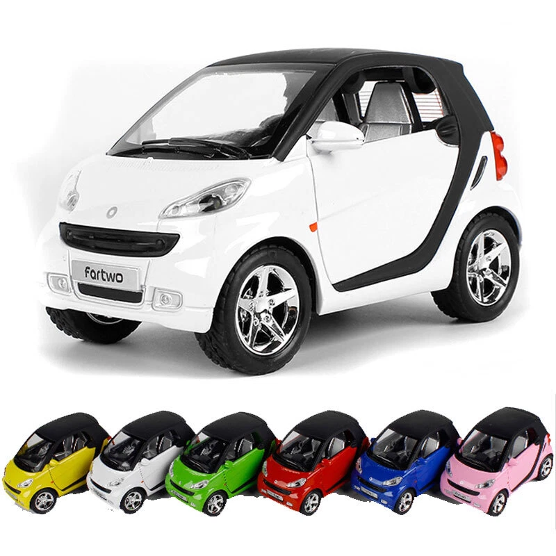 1:24 Smart ForTwo Model Car Metal Diecast Toy Vehicle Boys Toys for Kids Gifts - Image 1 of 4