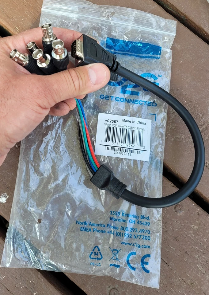 Cable conector adaptador de video HD15/RGBHV macho a 5-BNC hembra C2G 1,5 pies VGA Foto 1 de 1