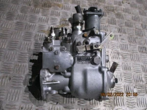 Mercedes W111 / 220SE M127 Einspritzpumpe R16 - Picture 1 of 3