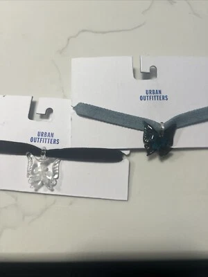 Lote de 2 gargantilhas temáticas de borboleta preta e transparente Urban Outfitters novas - Imagem 1 de 4