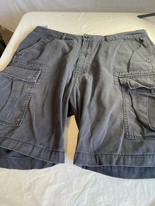 Schwarze Levis Cargo Shorts für Herren - Größe 38 - Bild 1 von 10