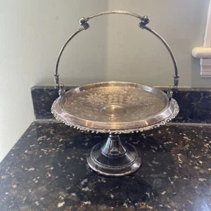MERIDEN B BRITANNIA COMPANY Etched Silver Pedestal Calling Card Tray Antique VTG - Picture 1 of 7