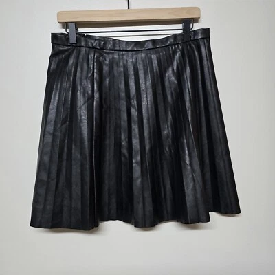 Minifalda plisada de cuero sintético negra talla 8 J.Crew para mujer de 18" Foto 1 de 4