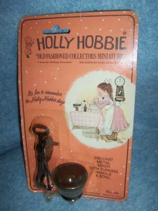 1976 Holly Hobbie Old Fashioned Diecast Metal Miniatures #34- Mixer & Bowl - Picture 1 of 4