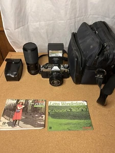 Canyon Ae 135 mm Kamera zwei Objektive manuelles Lichtset und gepolsterte Tasche - Bild 1 von 6