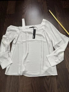 Krisa Revolve NWT Off The Shoulder L/S Blouse Offwhite/white Size XS - Picture 1 of 8
