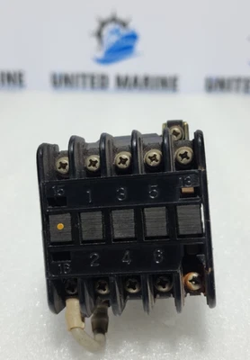 Fuji Electric SRC3631-05/V/021 Tensione della bobina del contattore di blocca... - Immagine 1 di 4