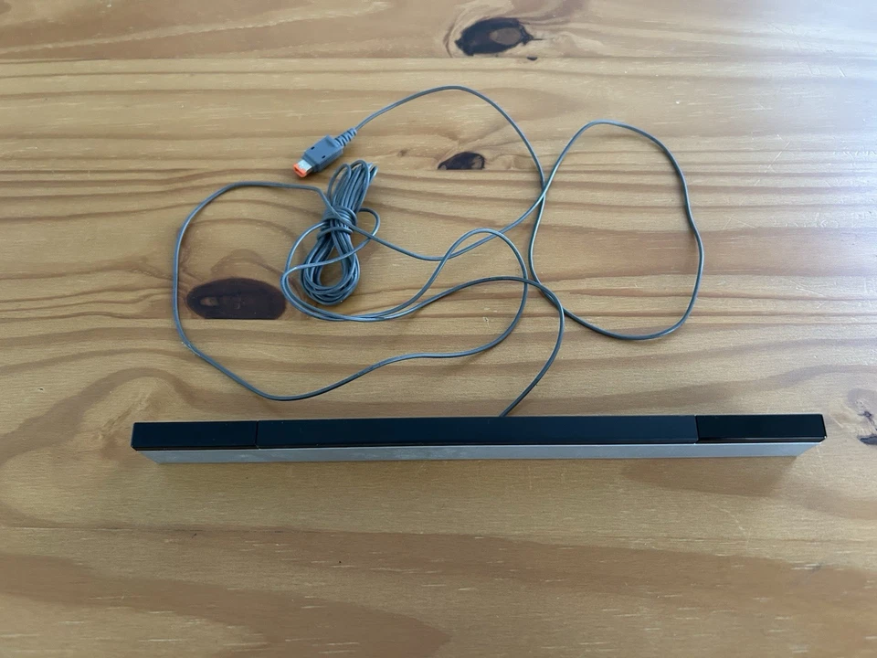 Nintendo Genuine Sensor Bar Black Silver Wired Official RVL-014 For Wii & Wii U - Image 1 of 1