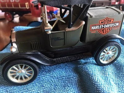 Harley Davidson 1918 Ford Modelo T Runabout HD Banco con llave  Foto 1 de 4