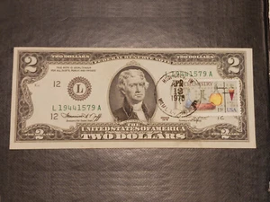 1976 2 $ DOLLARSCHEIN MIT USPO BRIEFMARKE VOM 13. APRIL 1976 ~ WAIALAE-KAHALA, HAWAII - Bild 1 von 2