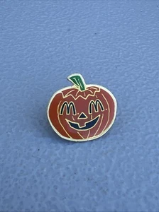 McDonald's HALLOWEEN Jack-o'-lantern PUMPKIN Enamel Employee Tie Lapel Hat Pin - Picture 1 of 2