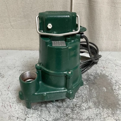 ZOELLER 153-0018 Effluent Pump 1/2 hp 115V AC Single Phase 70 gpm @ 10' of Head - Image 1 of 4