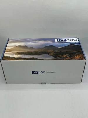 LEE Camera Filters LEE100 Deluxe Kit with 82mm Ring Adaptor - Image 1 of 4