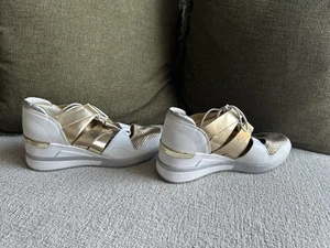Michael Kors Beckett Metallic Cutout Sneaker Womens 10 - Picture 1 of 16