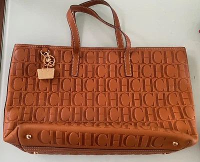 Bolso Shopper Carolina Herrera Marrón Monograma Cuero con Dije EXCELENTE Foto 1 de 4