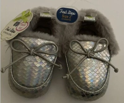 Zapatos plateados de piel sintética para bebé nuevos con etiquetas talla 2 Foto 1 de 3