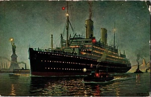 Postcard Swedish American Line TMS Kungsholm night view Statue of Liberty - Picture 1 of 2