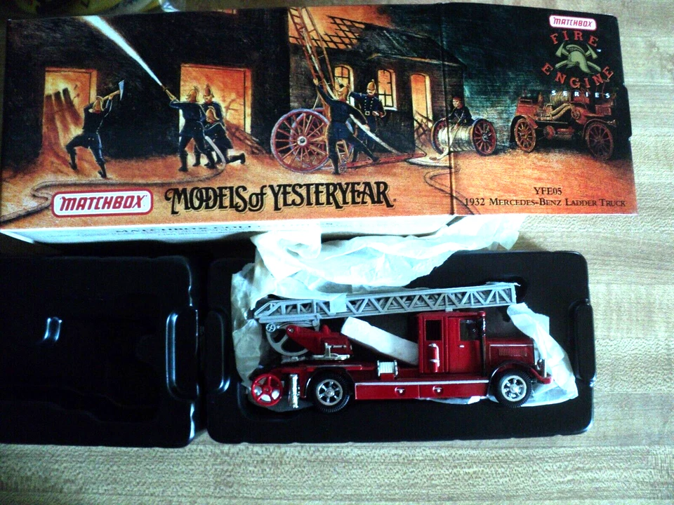 Matchbox Models Of Yesteryear YFE10 1937 GMC Rescue Squad Van / Open Box  - Image 1 of 1