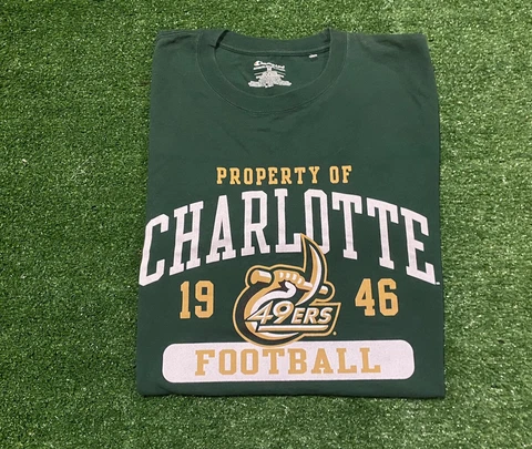 Y2K Champion UNC-Charlotte 49ers Property of football t-shirt medium green Cover