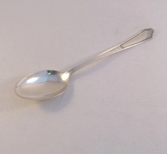 Cuchara para servir de mesa Georgian Maid by International Sterling-8 1/8" Foto 1 de 3