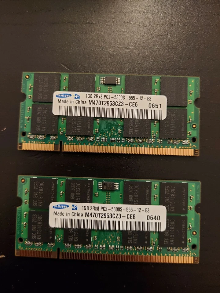 2GB (2x1GB) DDR2 RAM 2Rx8 PC2-5300S 200-pin Laptop-Memory  Samsung, Hynix...  - Immagine 1 di 1