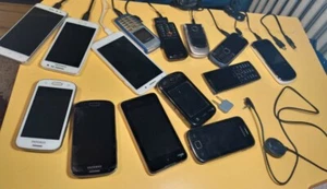 Cellulari e Smartphone Non Funzionanti - Foto 1 di 1
