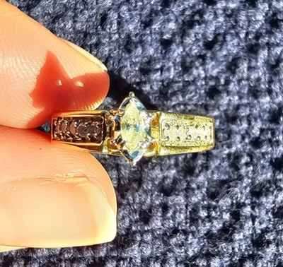 10k Yellow Gold Marquise Diamond Ring Size 6.75 to 7 - Image 1 of 4